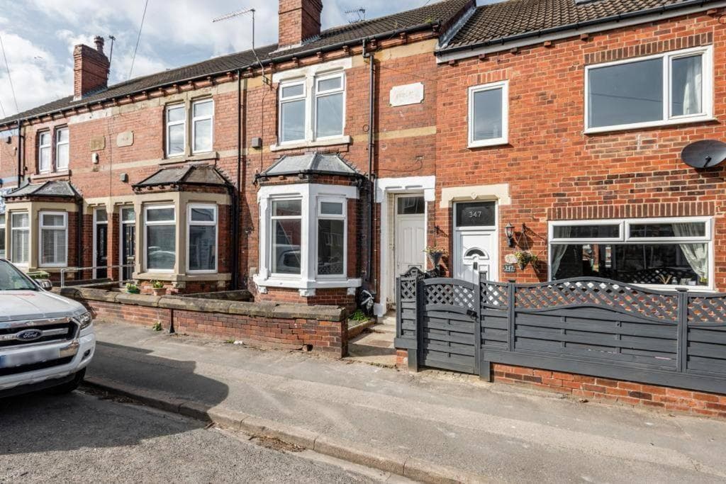 Hopetown Apartment-modern 2 bed with free parking Image 4