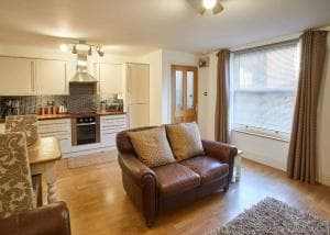 Host & Stay - Rock Pipit Image 5