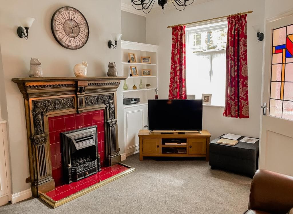 Thisledo Holiday Cottage, Woodman Terrace, Skipton - Pet Friendly Image 1