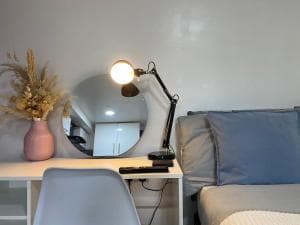 Charming, cosy hideaway with free WiFi, parking Image 2