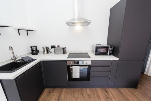 Coastline Villas - Heart of Redcar 1 & 2 Bed New Apartments, ideal for contractors and holidayers Image 3