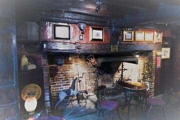 Guided Historic Pub Tour (York) Image 1