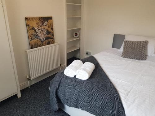 Spacious Pristine Serviced Accommodation 3 Image 3