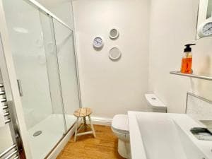 Laurel Apartment Image 2