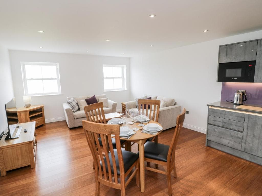 14 Royal Crescent Image 1