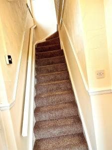 Pollard Crescent - Very Spacious 3 bed Image 2