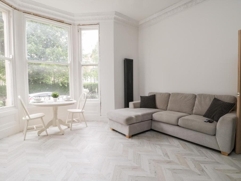 Sea-renity Southcliff Image 2