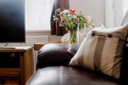 Calderdale Terraces, 3 minute walk to the square Image 3