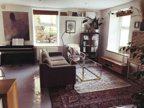 Artist's Riverside Home Image 2