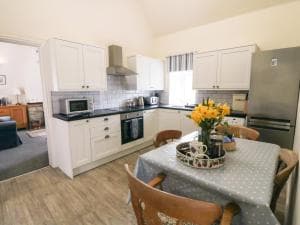 Silver Birches Image 2