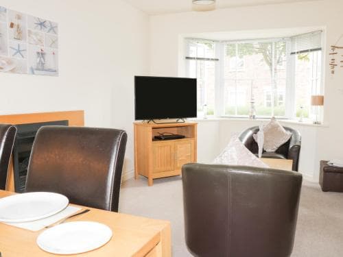 2 Perran Court Image 3