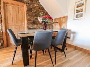 Moss Side Retreat Image 1