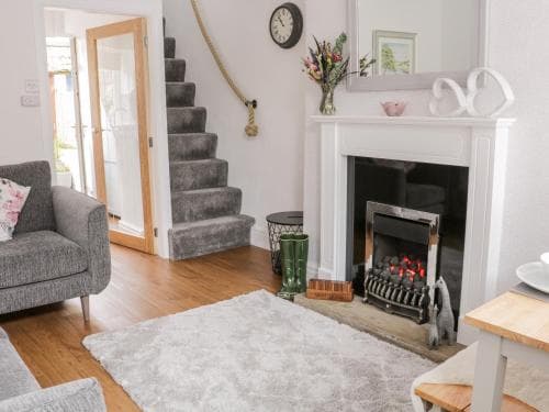 Ermysted's Cottage Image 3