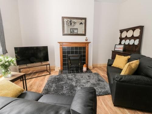 6 St Marys Walk Image 3