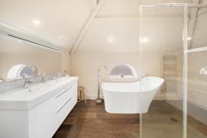 Pass the Keys Luxury apartment 5 Chiltern Place Malton centre Image 2