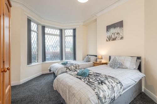 K Suites - Park Cliffe Image 3