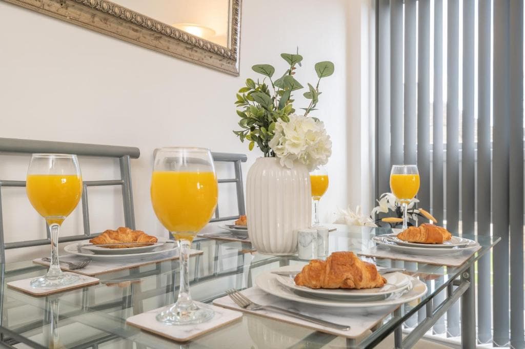 K Suites - Bolton Court 2 Image 4