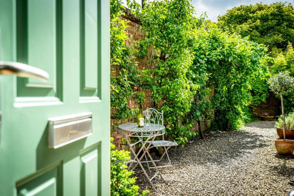 Moatside Gate Image 2