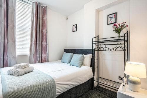 Kelham Island Riverside Maisonette W Netflix - Patio and Free On-Road Parking Image 3