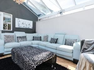 2 Station Cottages Image 2