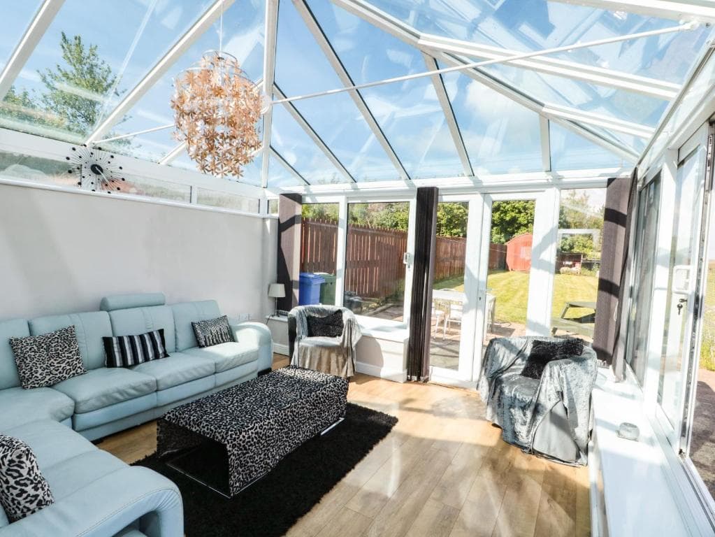 2 Station Cottages Image 1