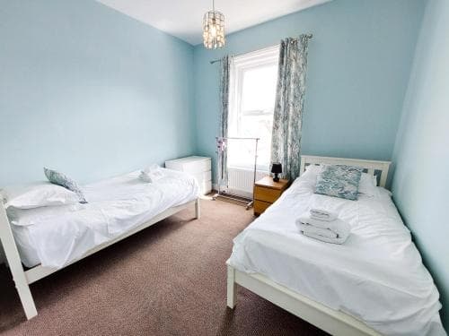 13 Flat 4 Esplanade Gardens Image 3