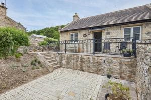 Host & Stay - Sunshine Cottage Image 2