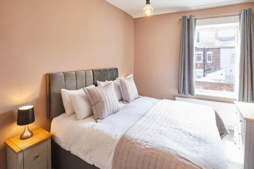 Host & Stay - The Old Fireman's House Image 3