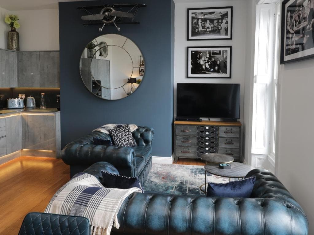 Sapphire Seas Whitby Image 1