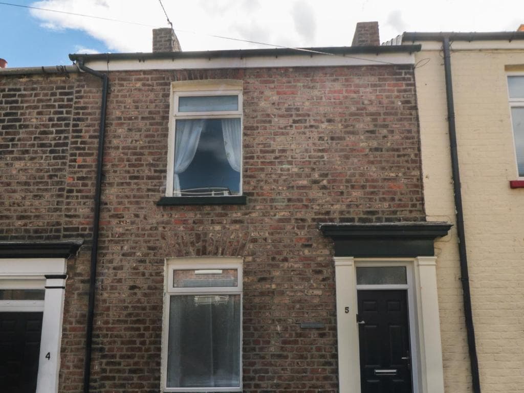 Smoked Kipper Cottage Image 1