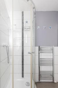 Middlesbrough Town Centre Double Private Rooms Image 2