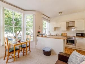 Tree Tops, Scarborough Image 2