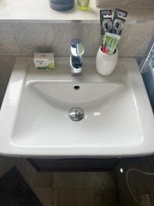 Lovely 2 Bed apartment in Leeds centre (Netflix) Image 2