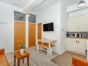 Haworth Main Street Holiday Apartment Image 2