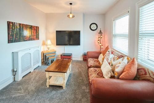 Host & Stay - The Milton Image 12