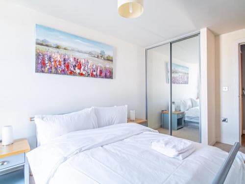 Exquisite 2-bedroom Apartment - City Centre Image 3