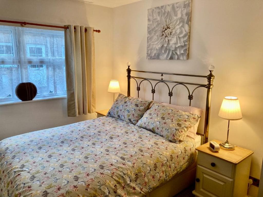 Modern 2 Bedroom Ground Floor Apartment with Parking Ripon City Centre Image 1