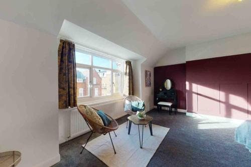 No.10 Seaside Apartment - Ground Floor, sleeps 6 Image 6