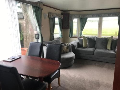 The Fox Inn, Roxby, Static Caravan Image 3