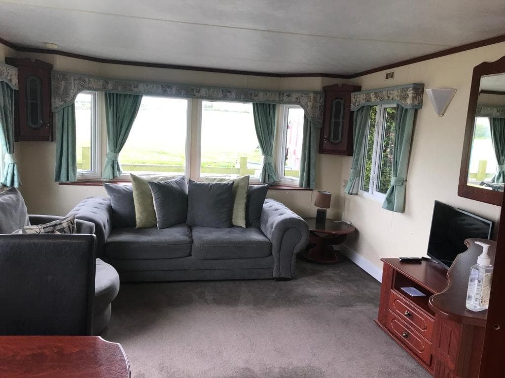 The Fox Inn, Roxby, Static Caravan Image 2