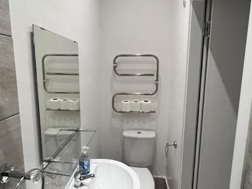 Wakefield City centre 1bed apartment Image 3