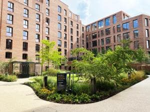 The Aviator's Attic - Luxury City Centre Retreat Image 2