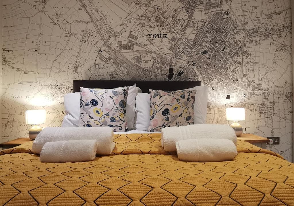 2 Bedroom Apartment, Free Parking Image 1