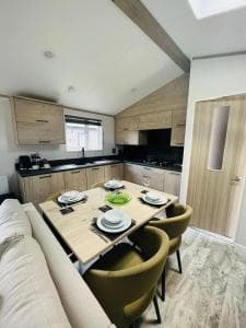 Fir Tree Lodge with Hot Tub Image 2