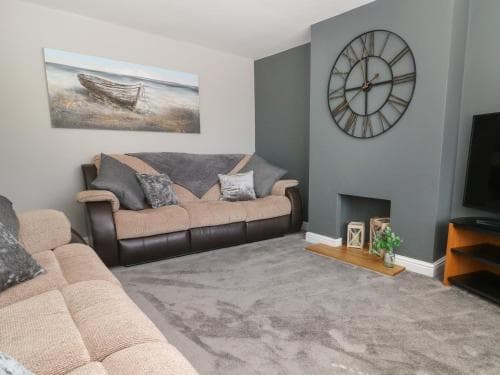 28 Bemrose Grove Image 3