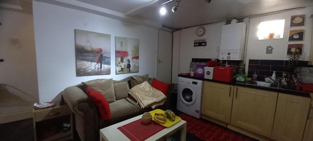 10, Burnett Place Image 1