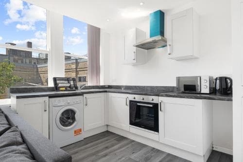 Stay Smiling- Bradford City Centre Image 3