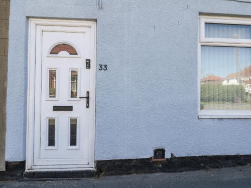 33 Staithes Lane Image 3