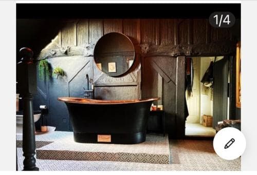 farmhouse , quirky 3/4bed period home with hot tub Image 3