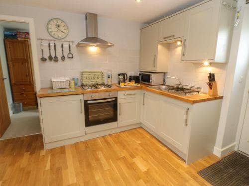 Holmdale Cottage Image 3